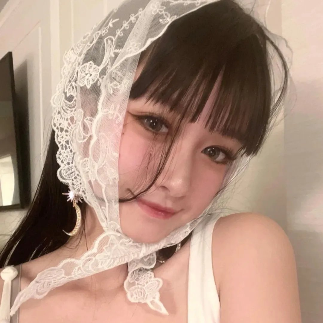 一双绣花鞋